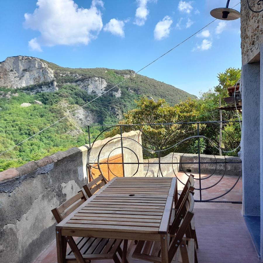 Ca Di Pippo "Tasso" Appartamento Ristrutturato Orco Feglino Exterior foto